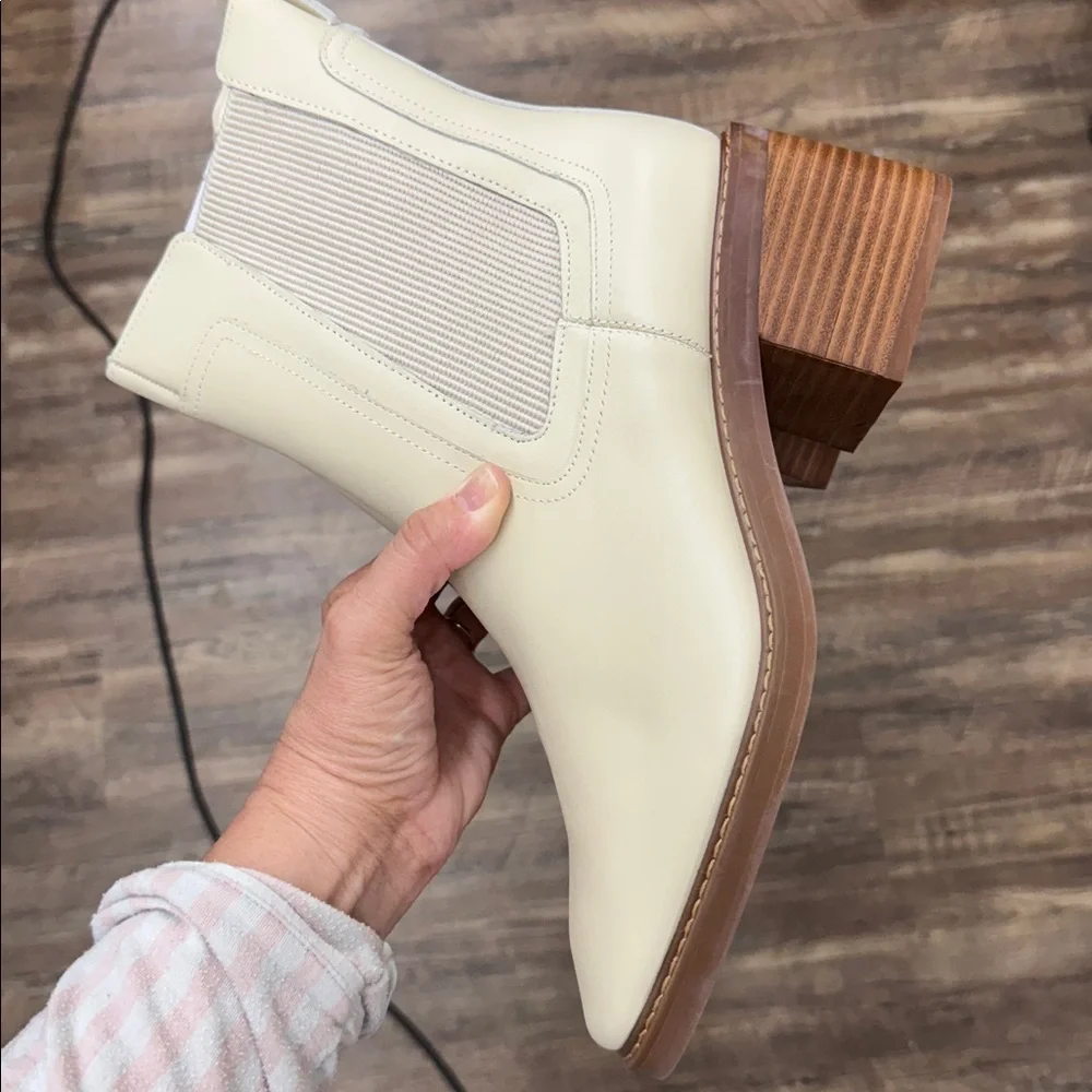 NWOT • SANCTUARY • 63MM Carmen Leather Chelsea Boots • Size 9.5 •
